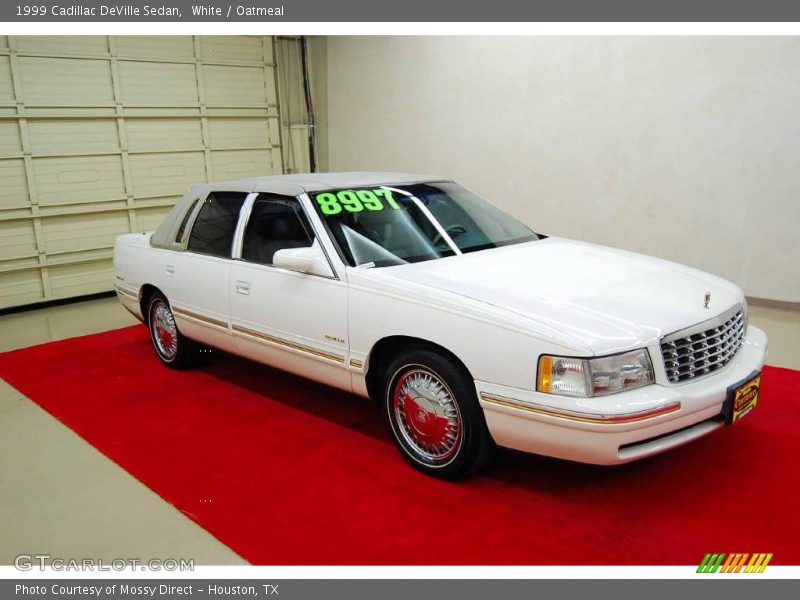 White / Oatmeal 1999 Cadillac DeVille Sedan