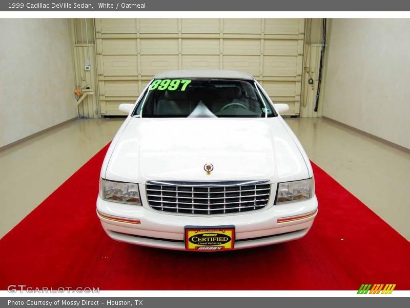 White / Oatmeal 1999 Cadillac DeVille Sedan