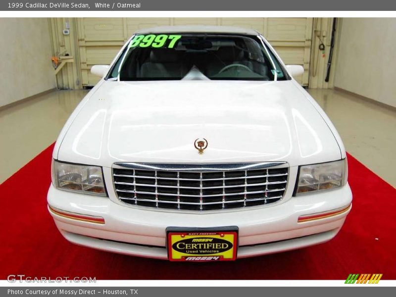 White / Oatmeal 1999 Cadillac DeVille Sedan
