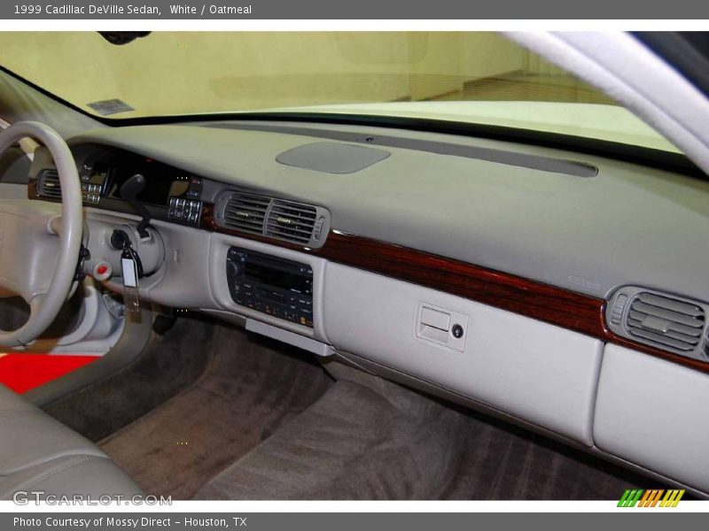White / Oatmeal 1999 Cadillac DeVille Sedan
