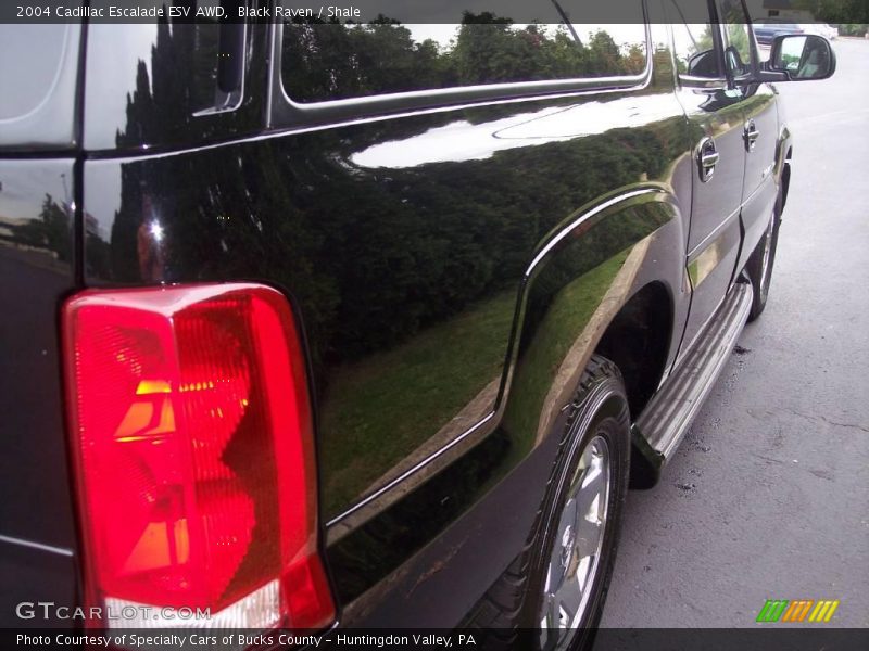 Black Raven / Shale 2004 Cadillac Escalade ESV AWD
