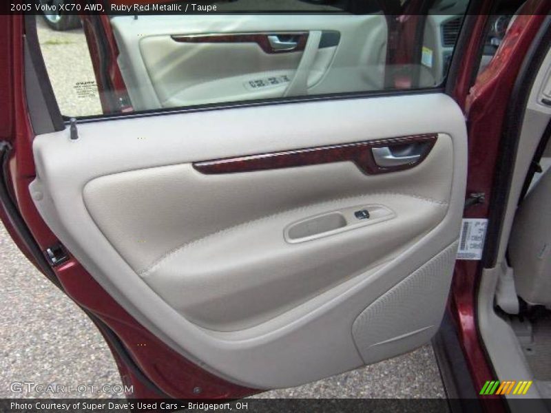 Ruby Red Metallic / Taupe 2005 Volvo XC70 AWD