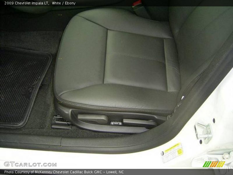 White / Ebony 2009 Chevrolet Impala LT
