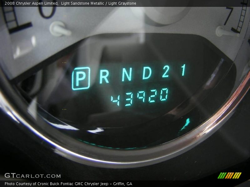 Light Sandstone Metallic / Light Graystone 2008 Chrysler Aspen Limited