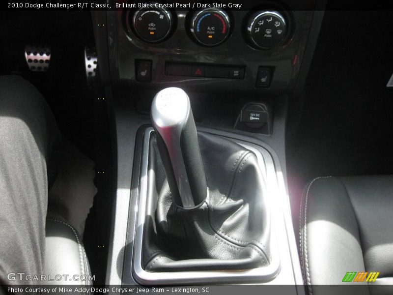 Brilliant Black Crystal Pearl / Dark Slate Gray 2010 Dodge Challenger R/T Classic