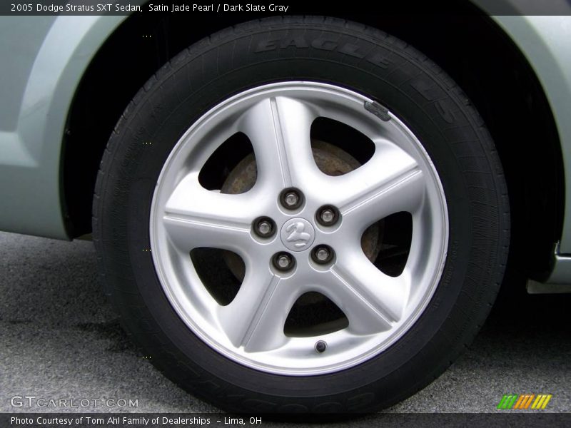 Satin Jade Pearl / Dark Slate Gray 2005 Dodge Stratus SXT Sedan