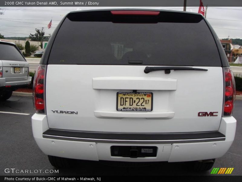 Summit White / Ebony 2008 GMC Yukon Denali AWD