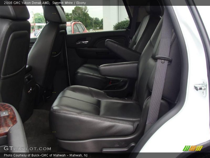 Summit White / Ebony 2008 GMC Yukon Denali AWD