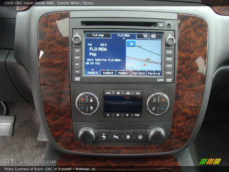 Summit White / Ebony 2008 GMC Yukon Denali AWD