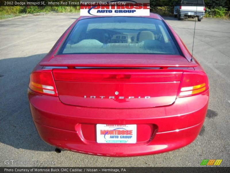 Inferno Red Tinted Pearlcoat / Dark Slate Gray 2002 Dodge Intrepid SE