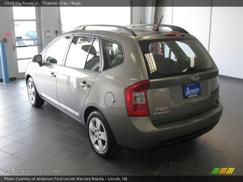 Titanium Gray / Beige 2009 Kia Rondo LX