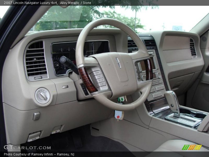 Alloy Metallic / Stone 2007 Lincoln Navigator Luxury 4x4