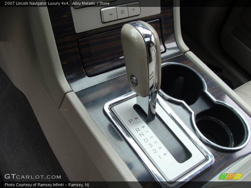 Alloy Metallic / Stone 2007 Lincoln Navigator Luxury 4x4