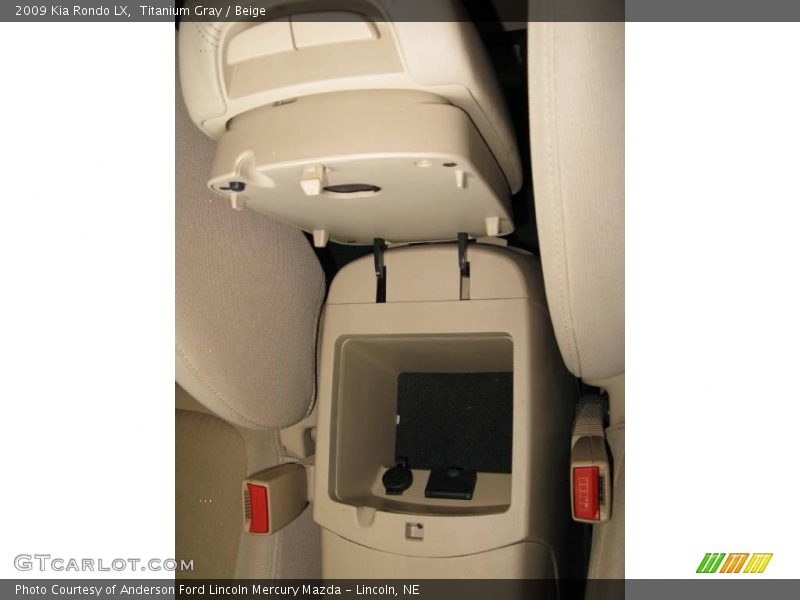 Titanium Gray / Beige 2009 Kia Rondo LX
