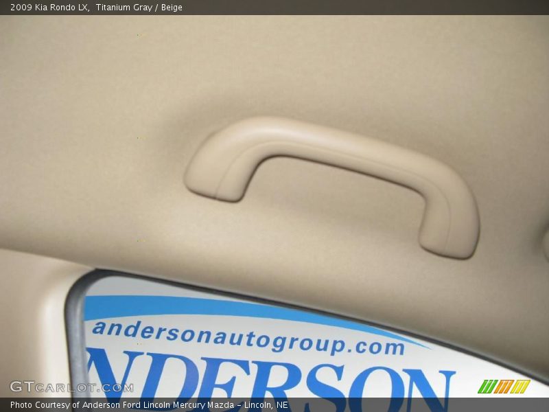 Titanium Gray / Beige 2009 Kia Rondo LX