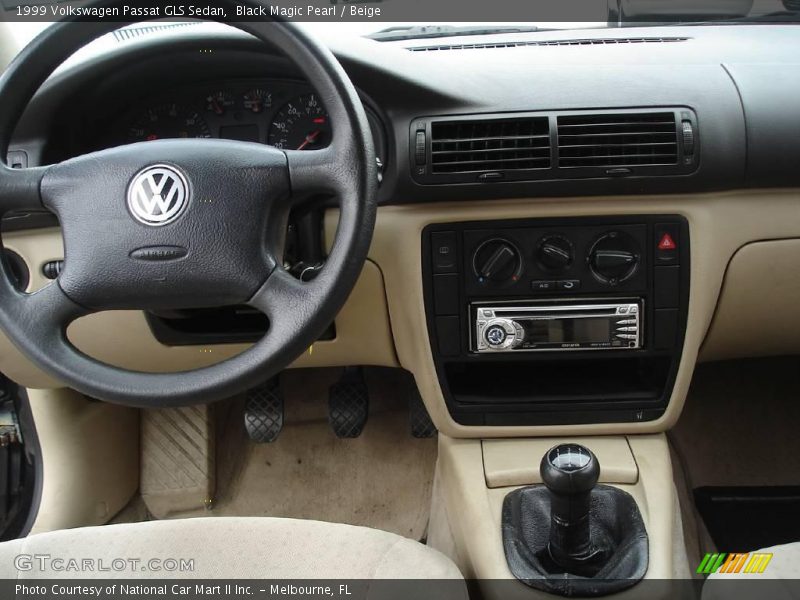 Black Magic Pearl / Beige 1999 Volkswagen Passat GLS Sedan