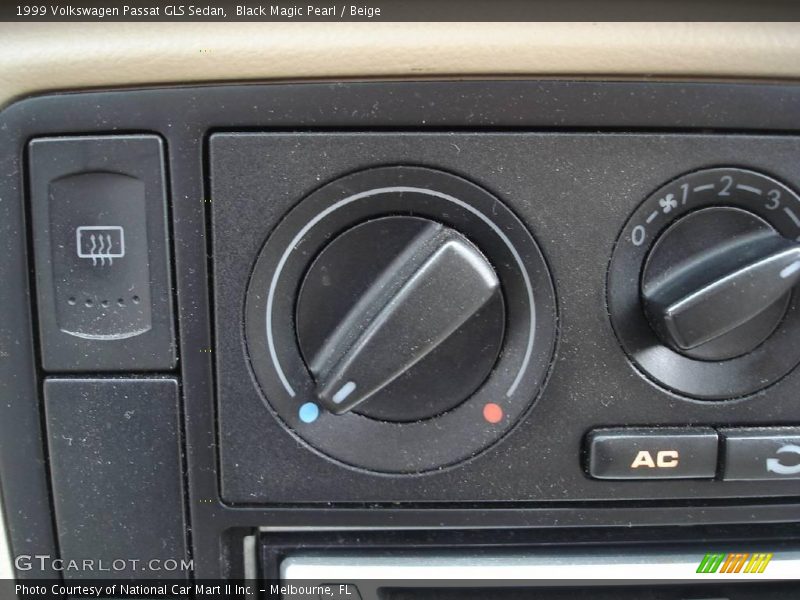 Black Magic Pearl / Beige 1999 Volkswagen Passat GLS Sedan