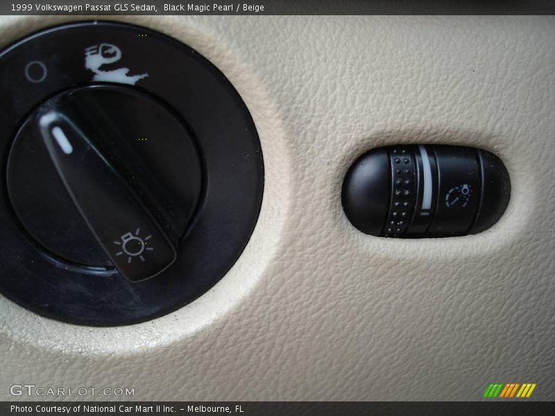 Black Magic Pearl / Beige 1999 Volkswagen Passat GLS Sedan