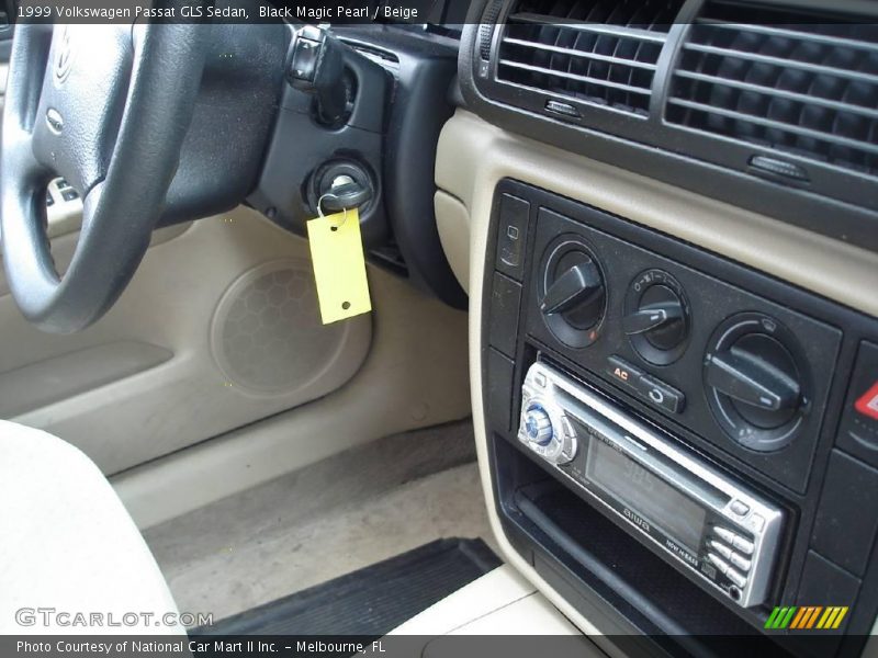 Black Magic Pearl / Beige 1999 Volkswagen Passat GLS Sedan