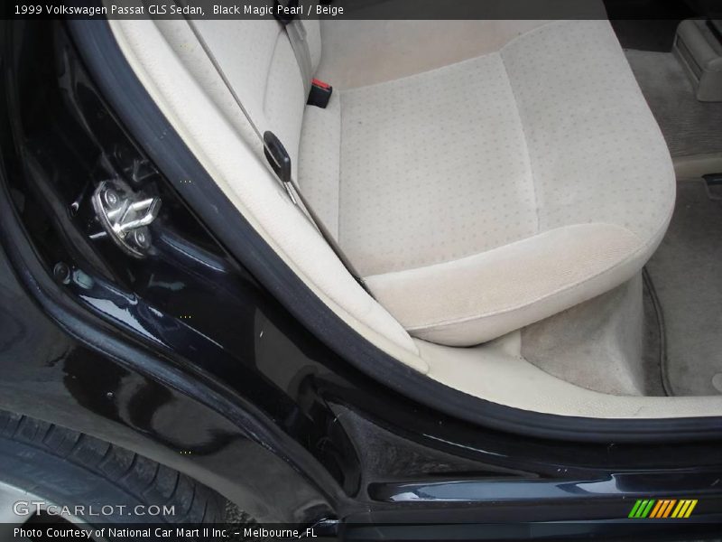 Black Magic Pearl / Beige 1999 Volkswagen Passat GLS Sedan