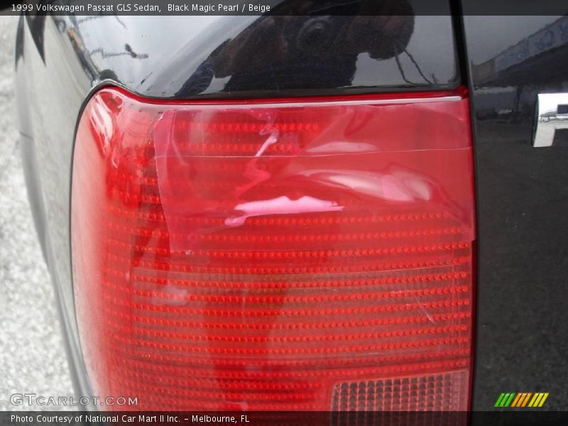 Black Magic Pearl / Beige 1999 Volkswagen Passat GLS Sedan