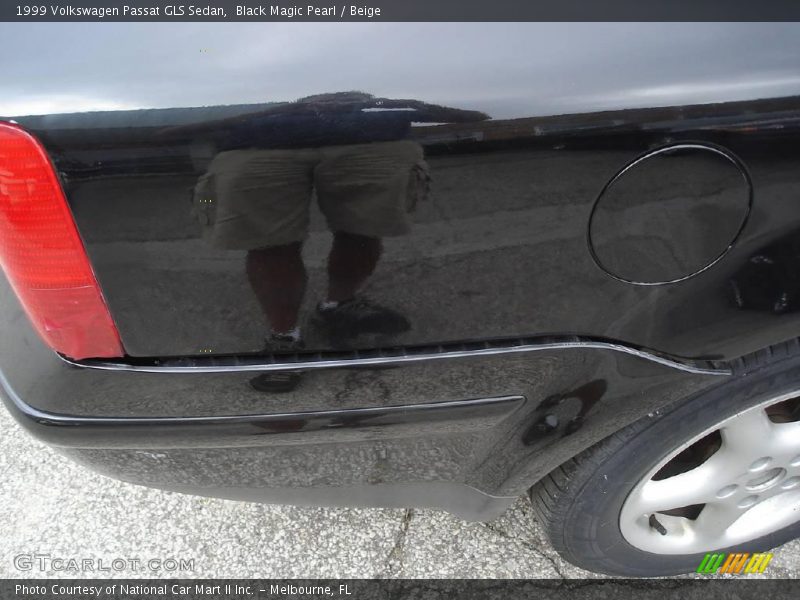 Black Magic Pearl / Beige 1999 Volkswagen Passat GLS Sedan