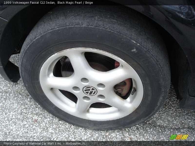 Black Magic Pearl / Beige 1999 Volkswagen Passat GLS Sedan