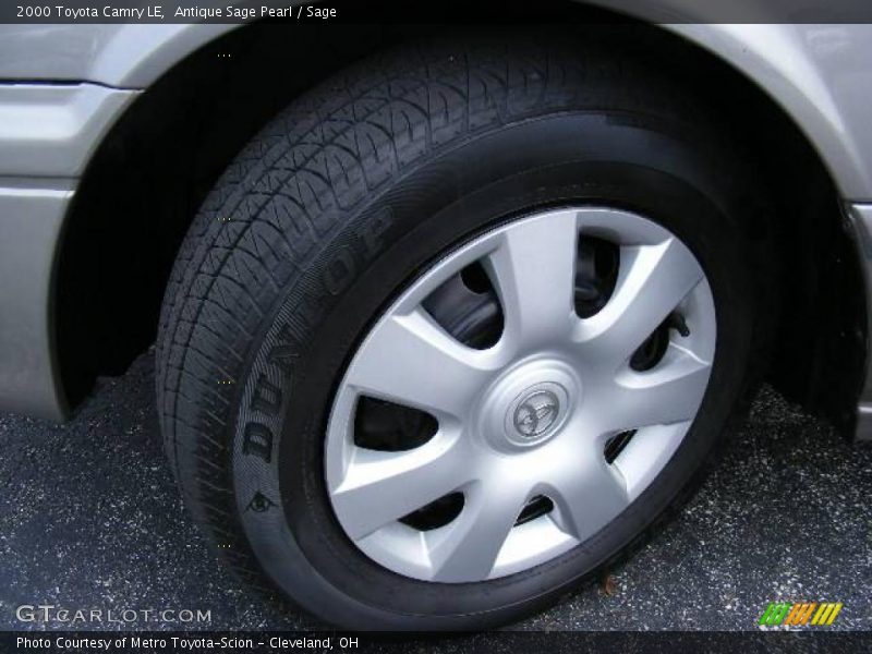 Antique Sage Pearl / Sage 2000 Toyota Camry LE