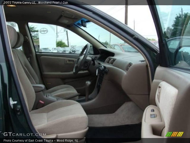 Woodland Pearl / Oak 2001 Toyota Camry LE