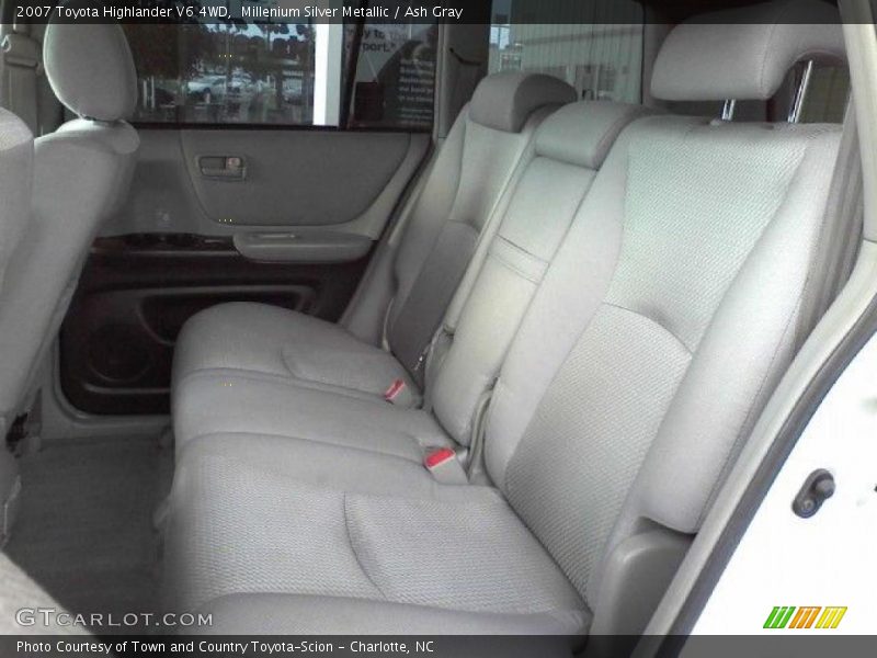 Millenium Silver Metallic / Ash Gray 2007 Toyota Highlander V6 4WD