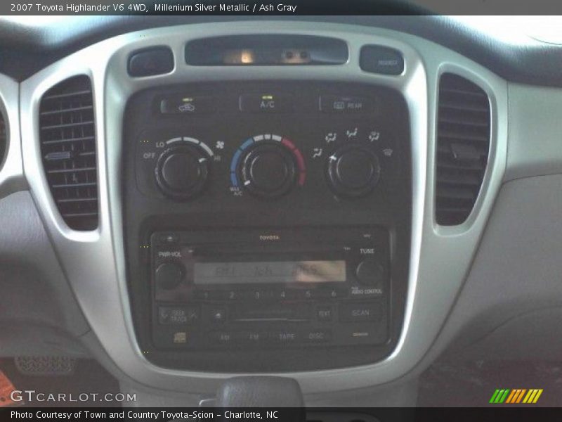 Millenium Silver Metallic / Ash Gray 2007 Toyota Highlander V6 4WD