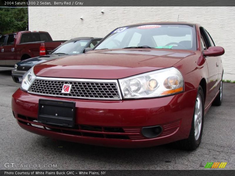 Berry Red / Gray 2004 Saturn L300 2 Sedan