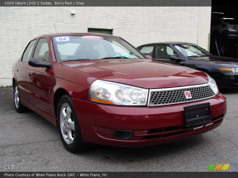 Berry Red / Gray 2004 Saturn L300 2 Sedan