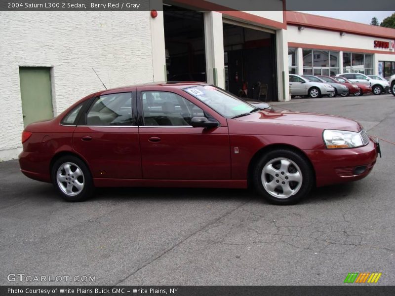 Berry Red / Gray 2004 Saturn L300 2 Sedan