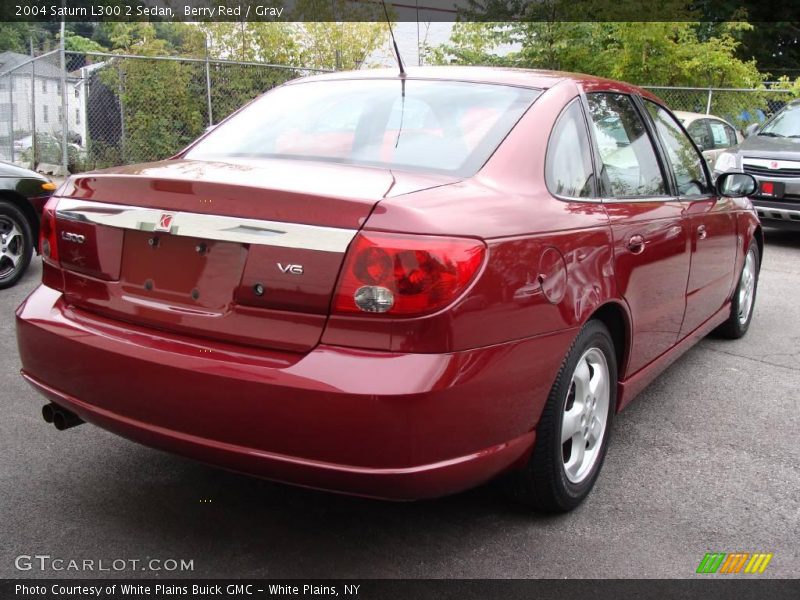 Berry Red / Gray 2004 Saturn L300 2 Sedan