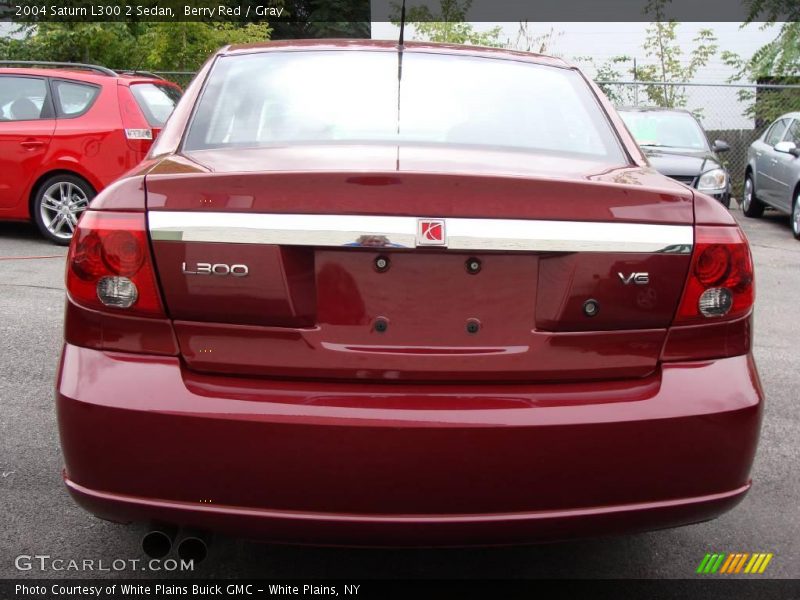 Berry Red / Gray 2004 Saturn L300 2 Sedan