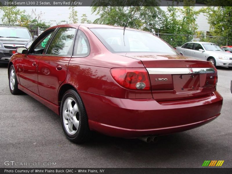 Berry Red / Gray 2004 Saturn L300 2 Sedan