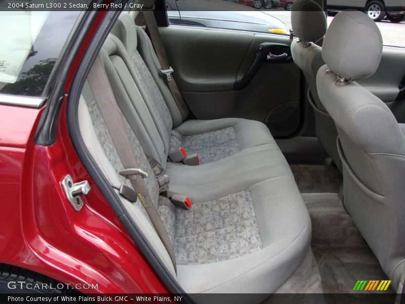 Berry Red / Gray 2004 Saturn L300 2 Sedan