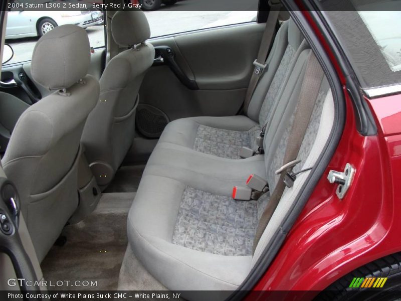 Berry Red / Gray 2004 Saturn L300 2 Sedan