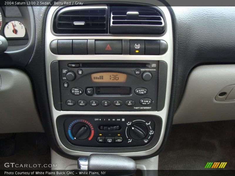 Berry Red / Gray 2004 Saturn L300 2 Sedan