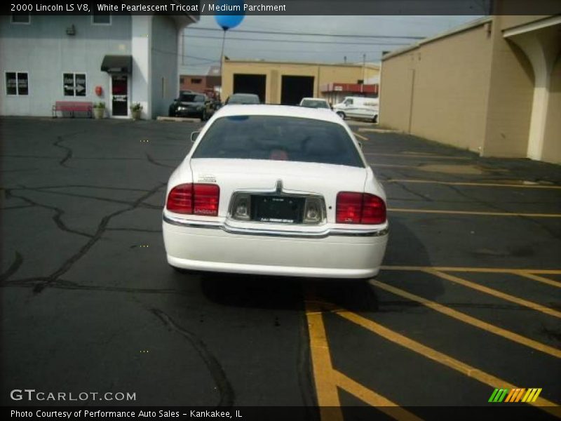 White Pearlescent Tricoat / Medium Parchment 2000 Lincoln LS V8