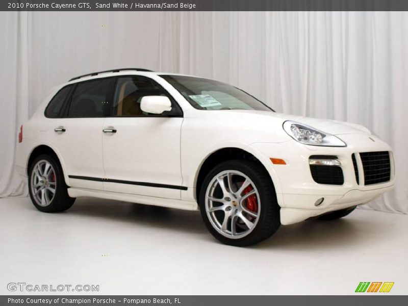 Sand White / Havanna/Sand Beige 2010 Porsche Cayenne GTS