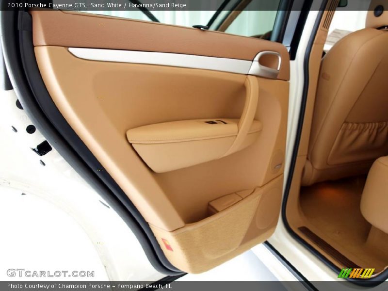 Sand White / Havanna/Sand Beige 2010 Porsche Cayenne GTS
