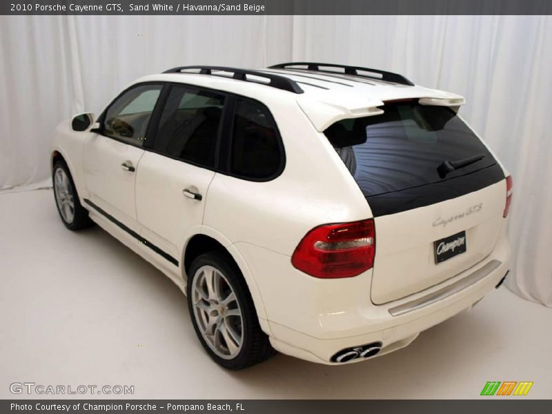Sand White / Havanna/Sand Beige 2010 Porsche Cayenne GTS