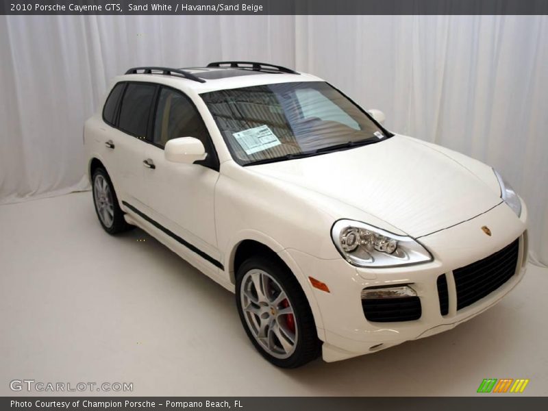 Sand White / Havanna/Sand Beige 2010 Porsche Cayenne GTS