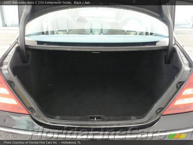 Black / Ash 2005 Mercedes-Benz C 230 Kompressor Sedan