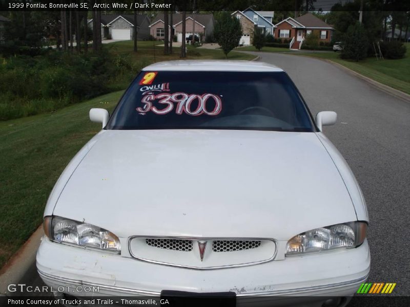 Arctic White / Dark Pewter 1999 Pontiac Bonneville SE