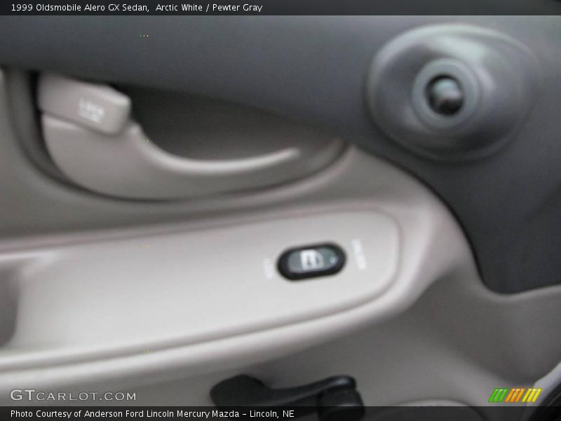 Arctic White / Pewter Gray 1999 Oldsmobile Alero GX Sedan
