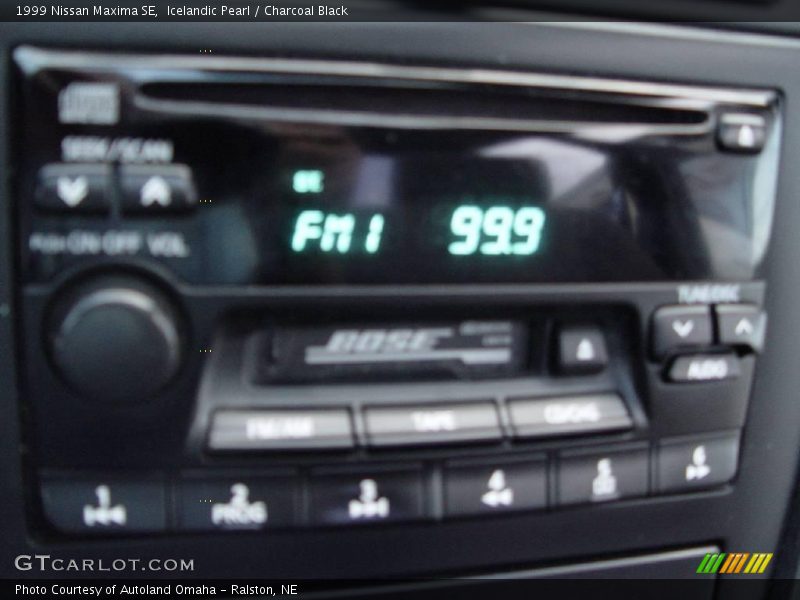 Icelandic Pearl / Charcoal Black 1999 Nissan Maxima SE