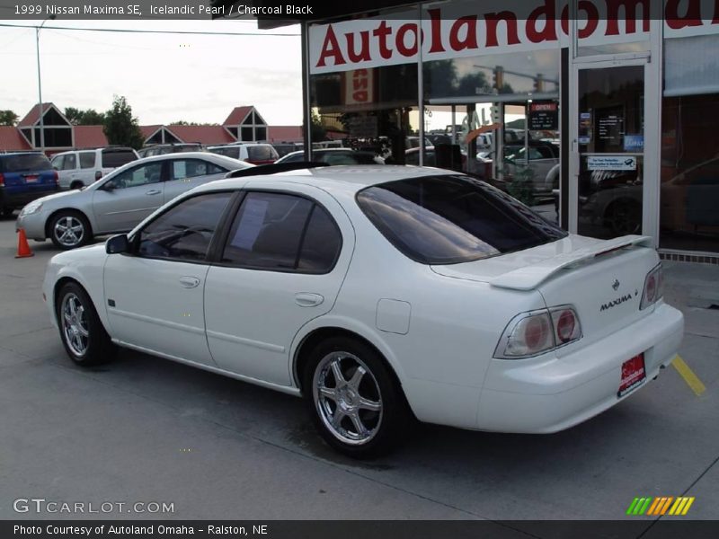 Icelandic Pearl / Charcoal Black 1999 Nissan Maxima SE